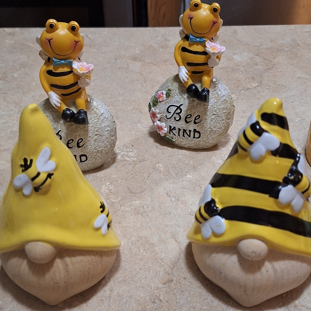 Bumblebee decor